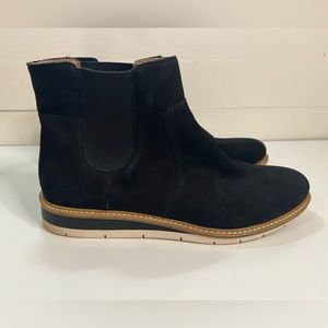 Like New! Me Too black leather suede boots ~ size 9.5